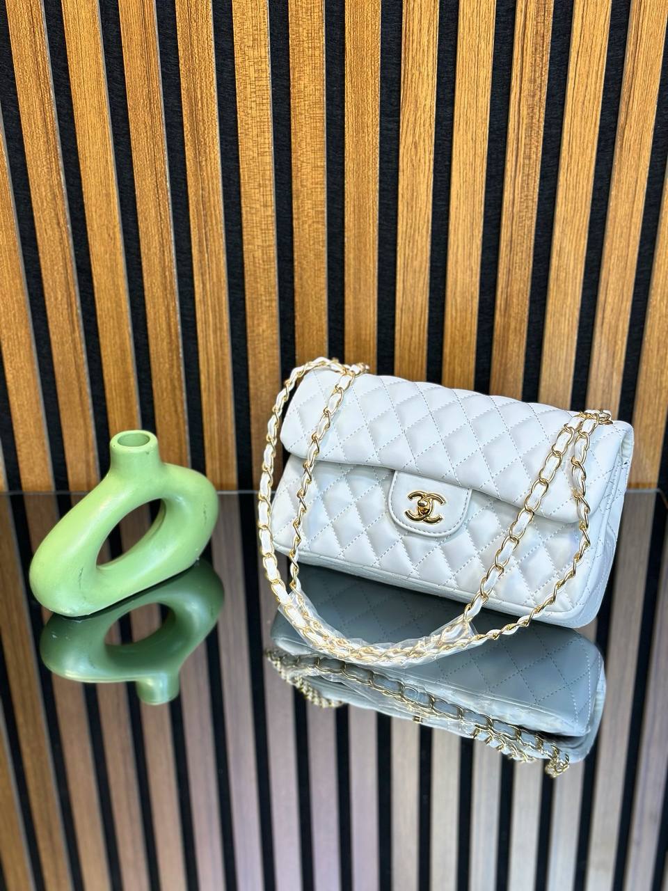 Chanel Beyaz 2.55 El/Omuz çantası