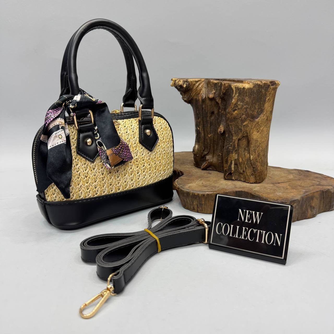 Hasır Detaylı Siyah Kadın Mini Çanta