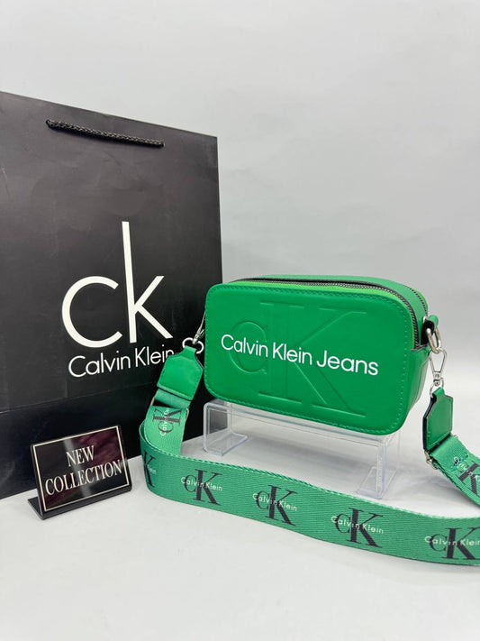 Calvin Klein Yeşil Logolu Omuz Çantası