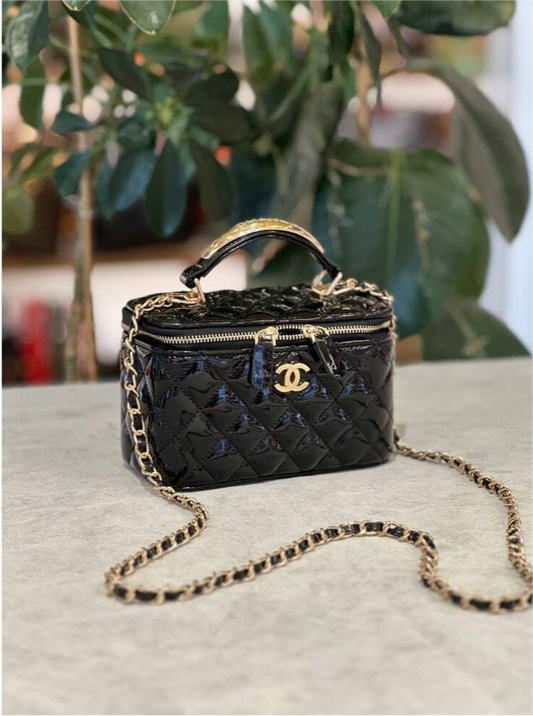 Chanel Siyah parlak