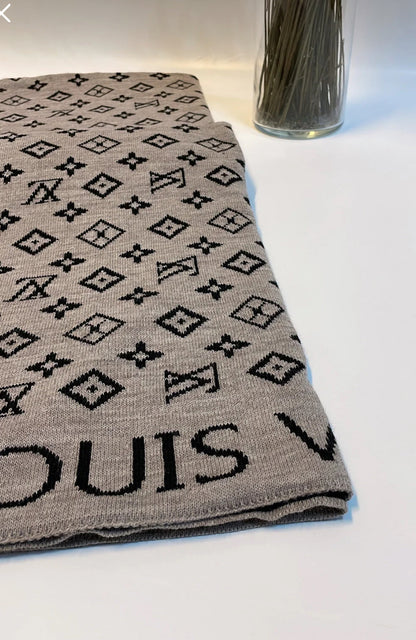 Louıs Vuitton Çift Tarafı Şal