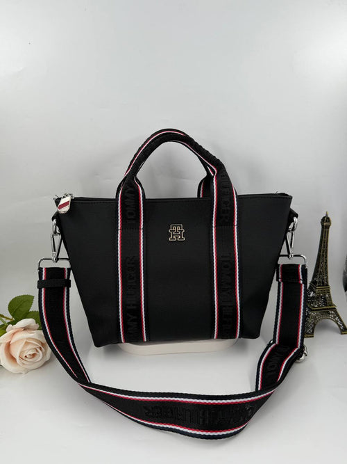 Tommy Hilfiger Logo Tape Siyah Omuz Çantası