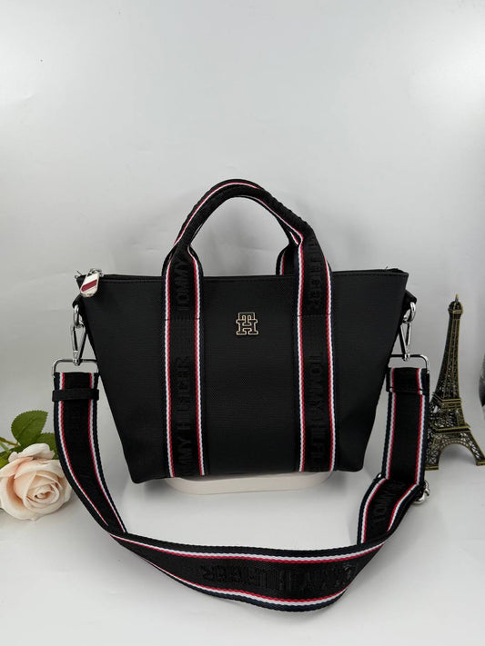 Tommy Hilfiger Logo Tape Siyah Omuz Çantası