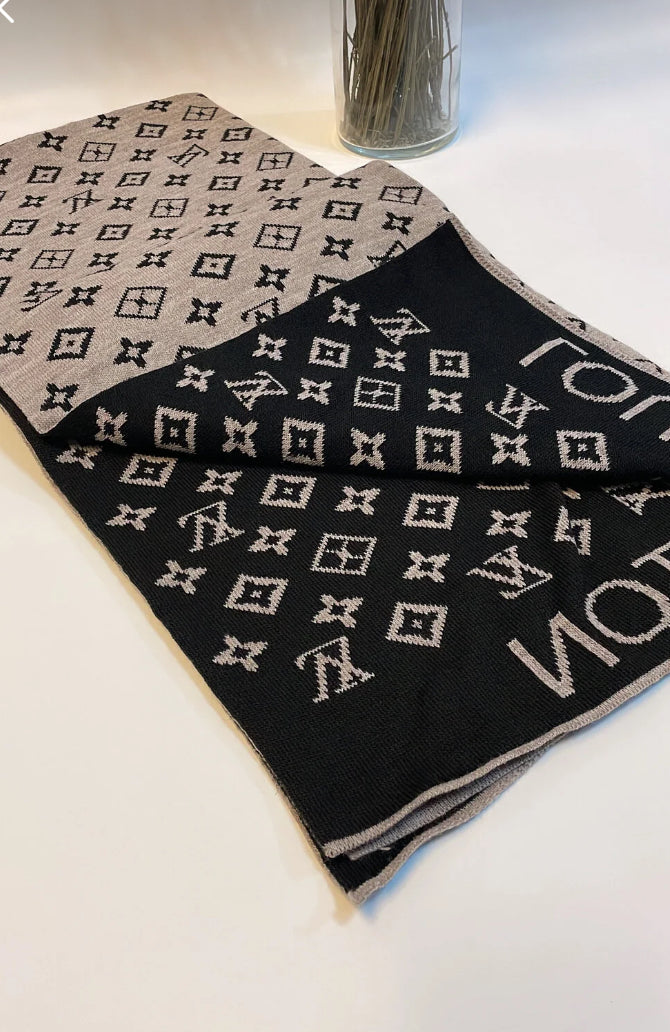 Louıs Vuitton Çift Tarafı Şal