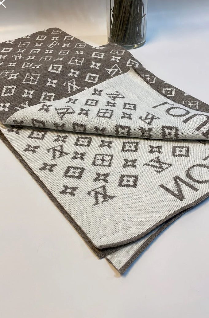Louıs Vuitton Çift Tarafı Şal