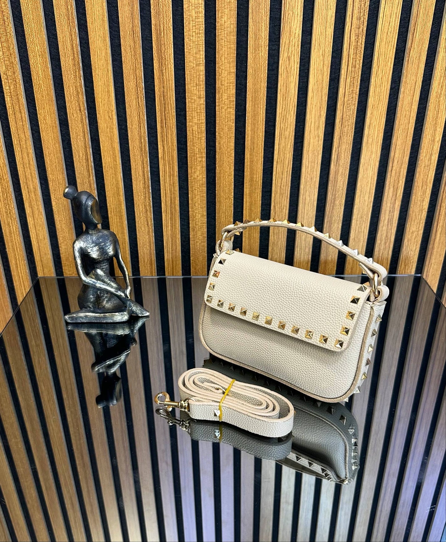 Valentino Rockstup Krem